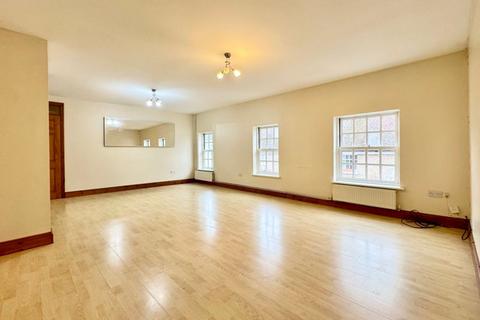 2 bedroom flat for sale, High Street, Markyate, AL3