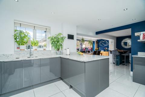 3 bedroom detached house for sale, Maritime Way, Brooklands, Milton Keynes MK10