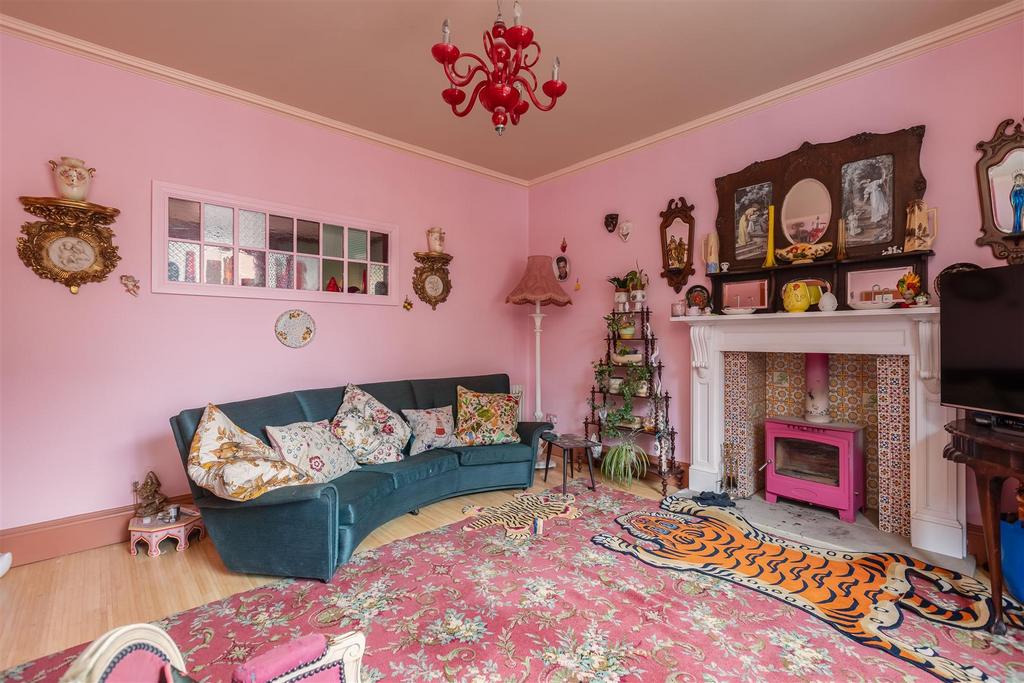 Piercy End 44 Sitting Room-3.jpg
