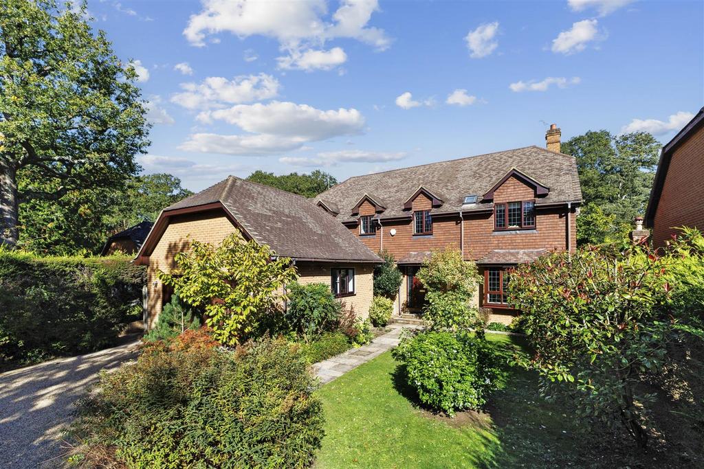 99061 Harefield Leatherhead Road Oxshott(4).jpg