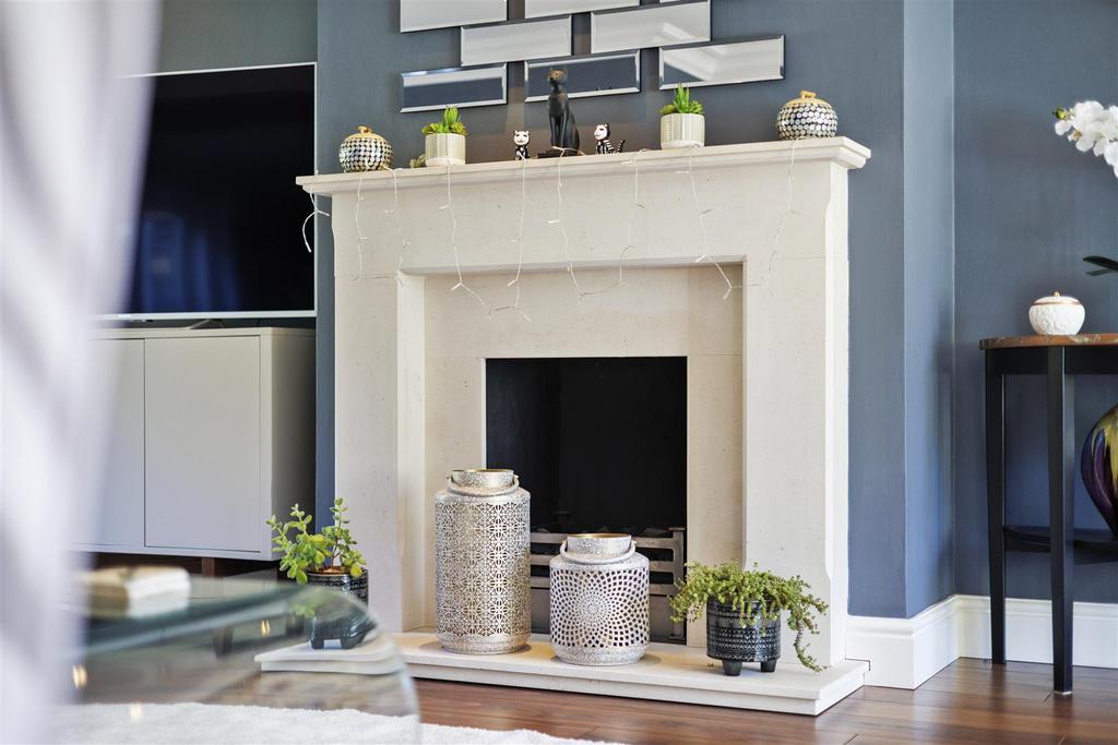 99061 Harefield Leatherhead Road Oxshott(19).jpg