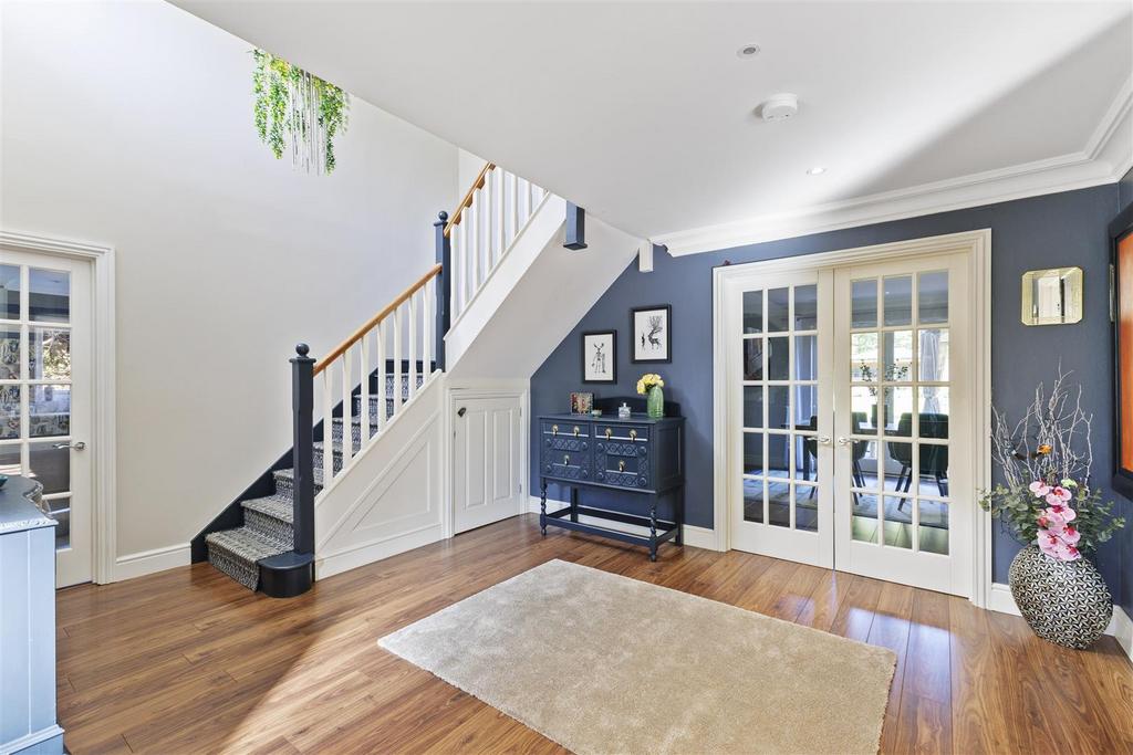 99061 Harefield Leatherhead Road Oxshott(13).jpg