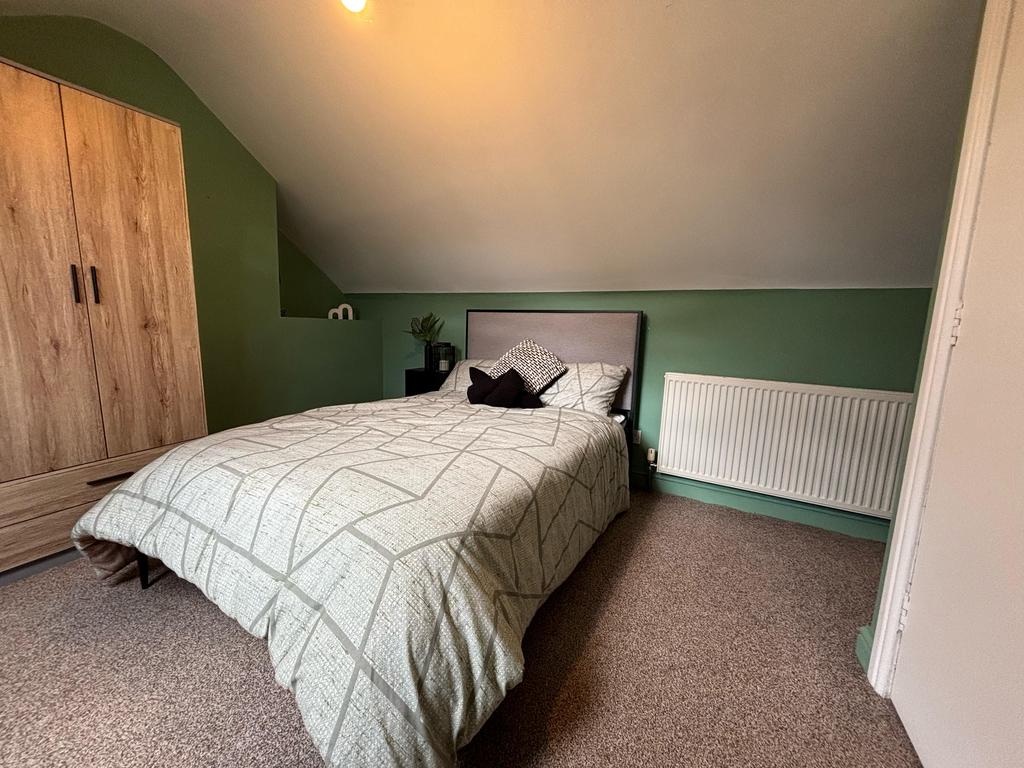 Bedroom 4 - 26 Victoria.jpeg