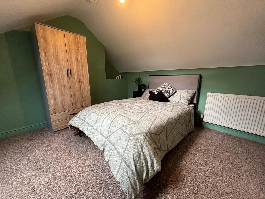 26 Victoria Bedroom 4.jpeg