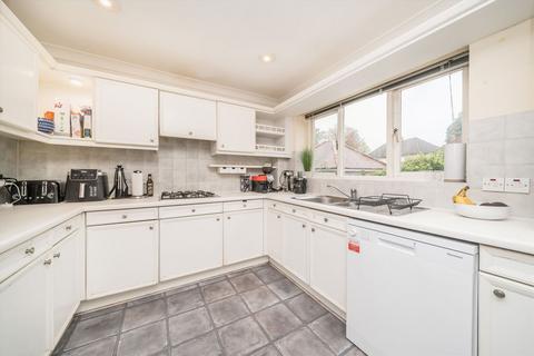 undefined, Harvest Lane, Thames Ditton KT7