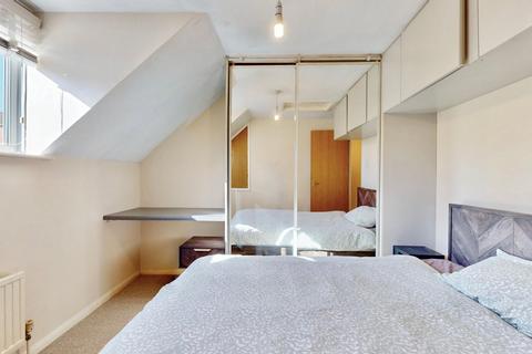 1 Jade Close, London, E16 3TY
