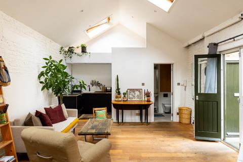 1 bedroom apartment for sale, Gattis Wharf III, London N1