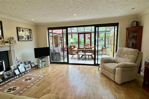 3 bedroom terraced house for sale, Godalming - No Onward Chain
