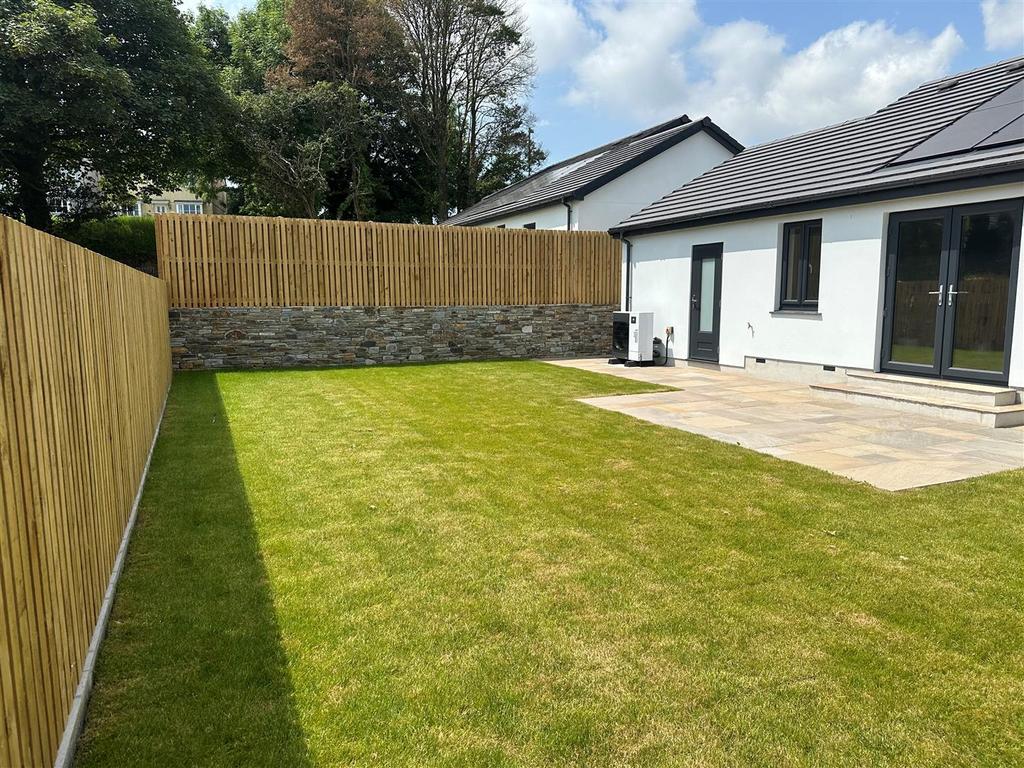 Garden 2.jpg