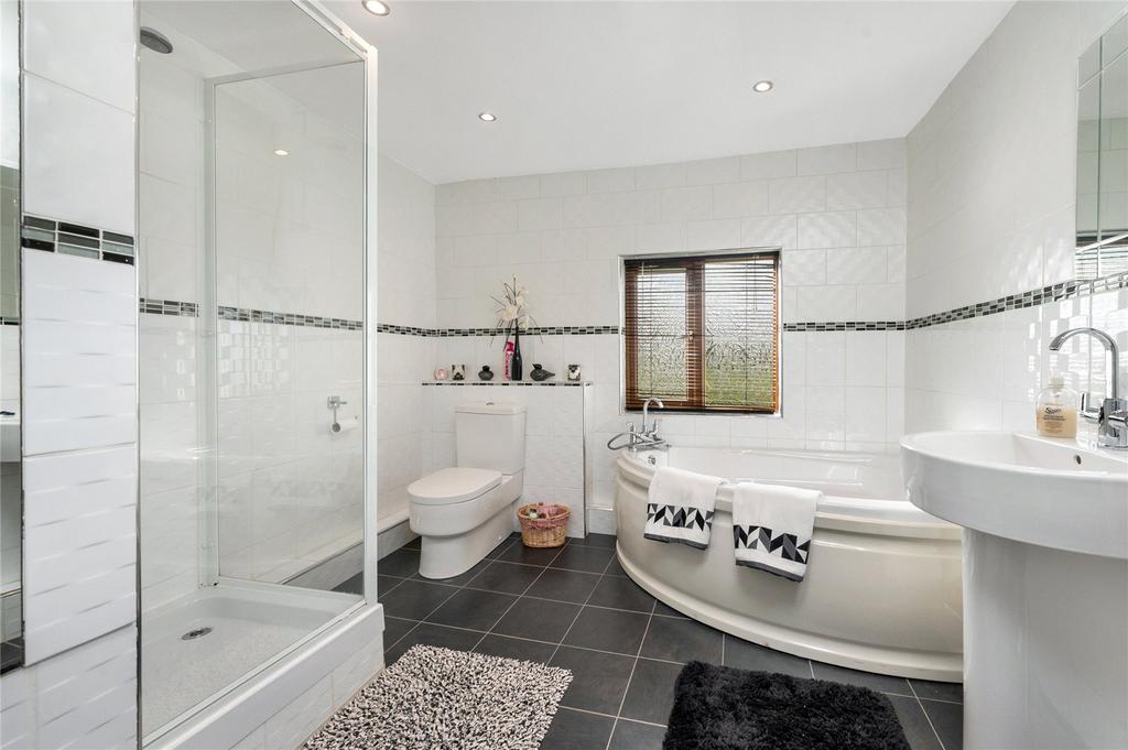 Principal Bathroom