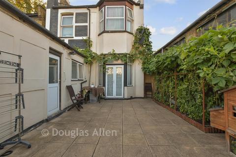 undefined, Cumberland Road, London
