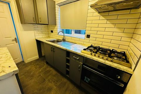 3 bedroom terraced house to rent, Occupation Street, Dudley, DY1 2RF