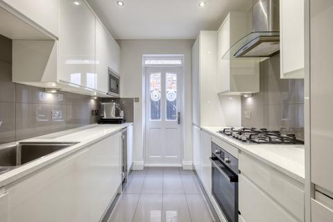 2 bedroom ground floor flat for sale, Pulteney Road, South Woodford, E18