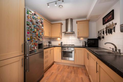 2 bedroom apartment for sale, at Florence Court, St Mary’s Road, London NW10