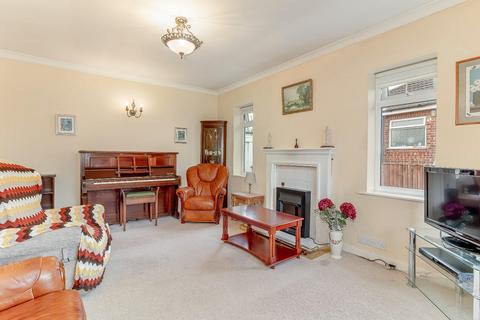 undefined, Hill Top Avenue, Harrogate