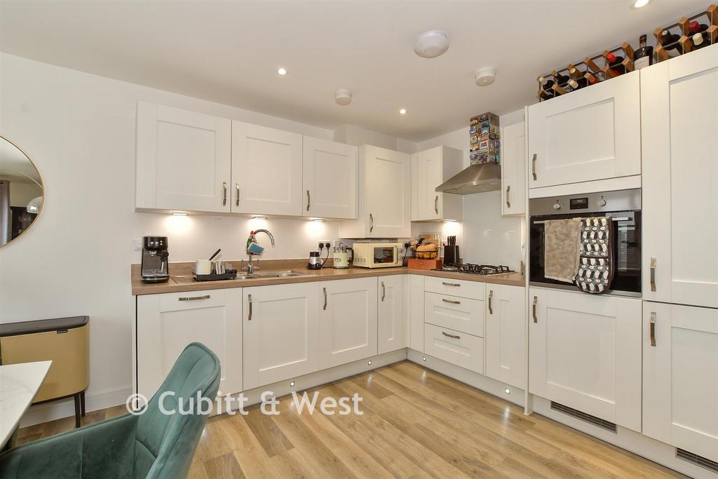 Lounge/Kitchen