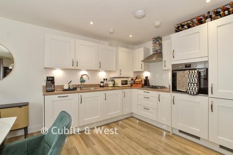 Clay Vale, Faygate, Horsham, West Sussex