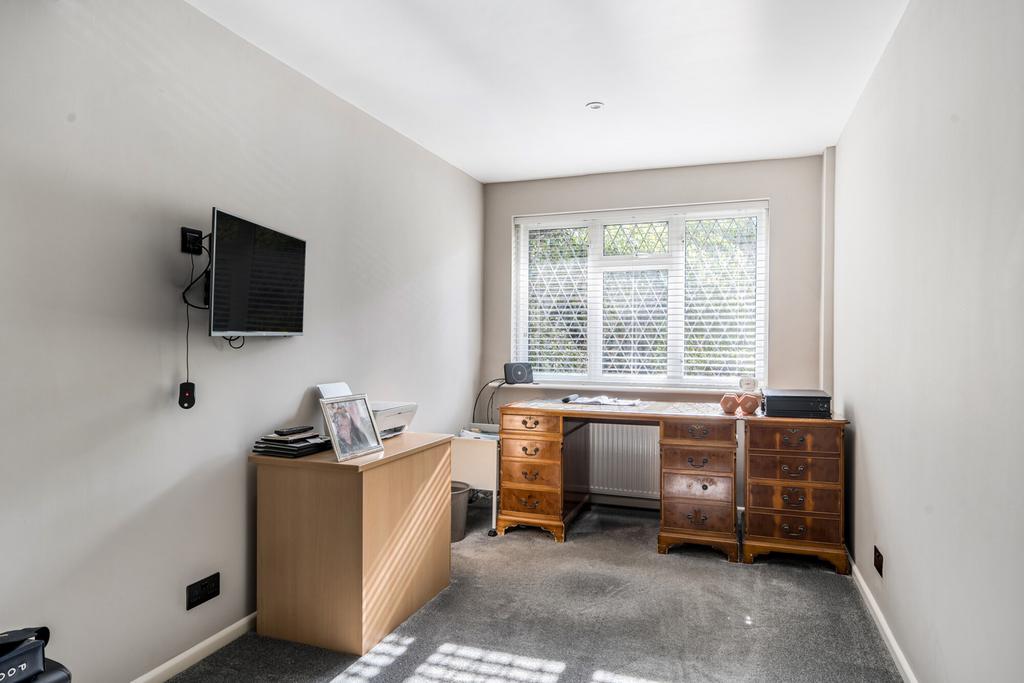 1350960-37-68dd57...