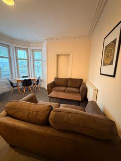 3 bedroom flat to rent, West Lyon Street, Maryfield DD4