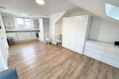 undefined, The Broadway, Southall, UB1