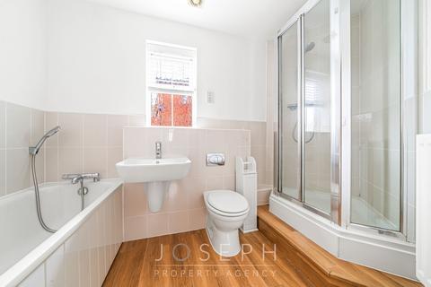 6 Bramley Hill, Ipswich, IP4 2AE