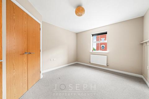 6 Bramley Hill, Ipswich, IP4 2AE