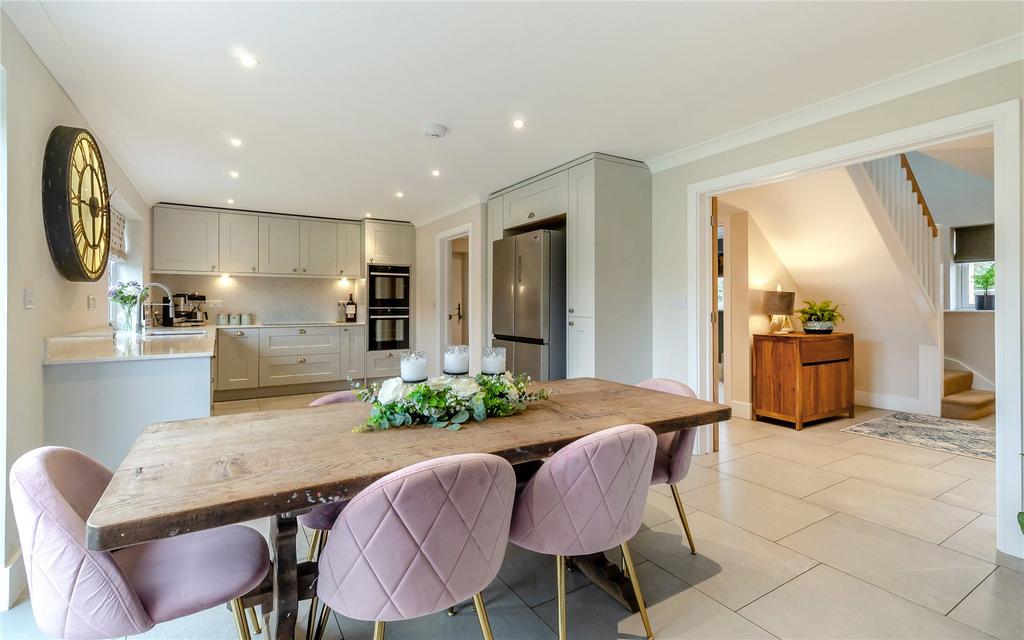 Dining/Kitchen
