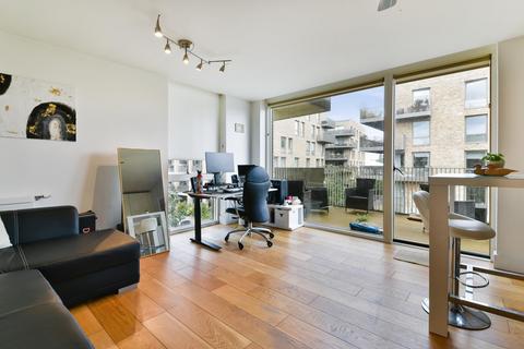 Halyards Court, Brentford, TW8