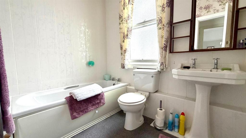 3 piece bathroom