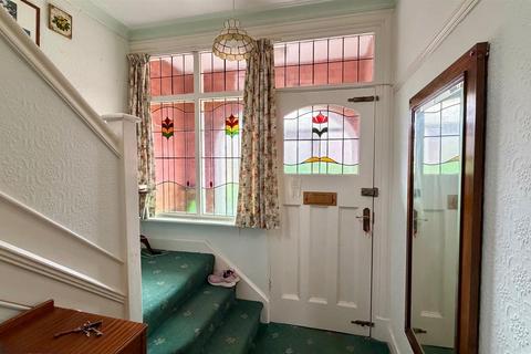 4 bedroom semi-detached house for sale, Woodlands Avenue, Rhos On Sea, Colwyn Bay