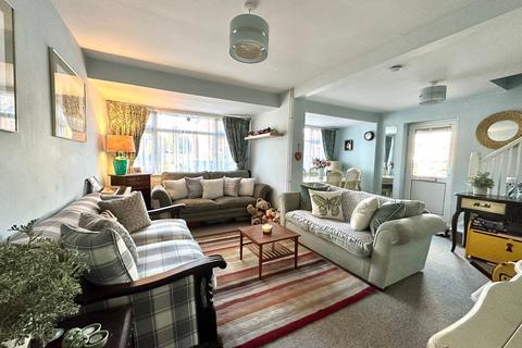 2 bedroom semi-detached house for sale, Old Dean, Bovingdon HP3