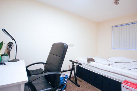 5 bedroom terraced house to rent, Dawlish Road, Birmingham B29