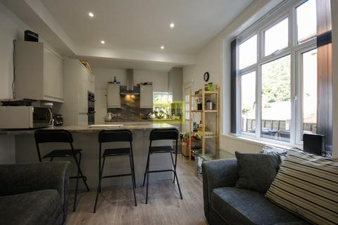 5 bedroom terraced house to rent, Oak Tree Lane, Birmingham B29