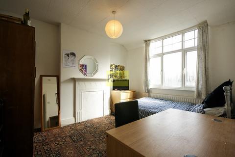 5 bedroom terraced house to rent, Oak Tree Lane, Birmingham B29