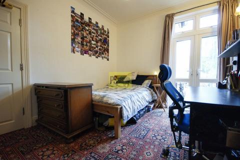 5 bedroom terraced house to rent, Oak Tree Lane, Birmingham B29