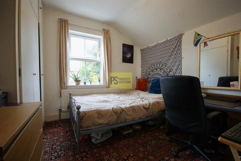 5 bedroom terraced house to rent, Oak Tree Lane, Birmingham B29