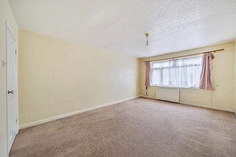 2 bedroom apartment for sale, , Coppers Mead, Sycamore Grove, New Malden
