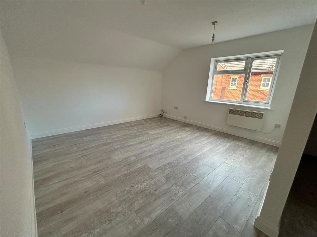 16b Club 1st Floor lounge.jpg