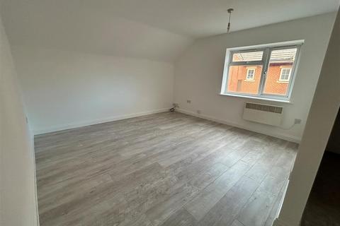 1 bedroom flat to rent, Flat 2 (1st Floor), 16b Club Street NN16