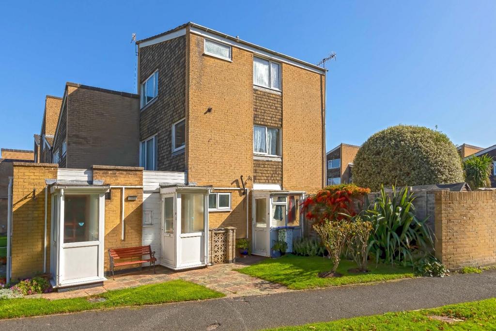 Labernum Close 12.jpg