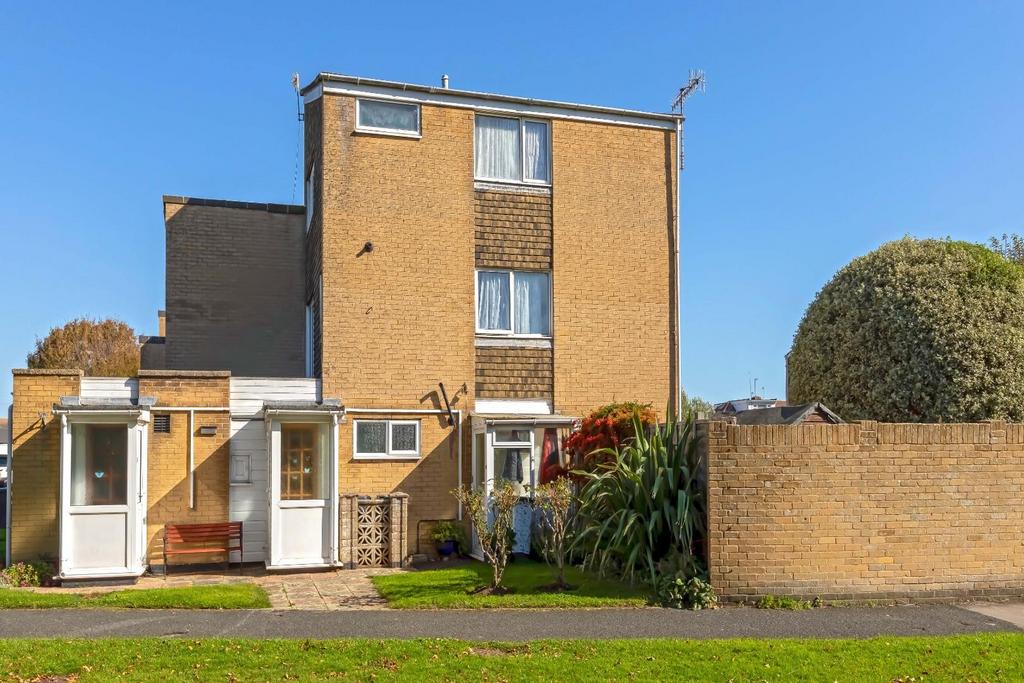 Labernum Close 13.jpg