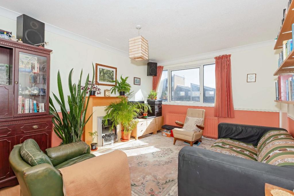 Labernum Close 8.jpg