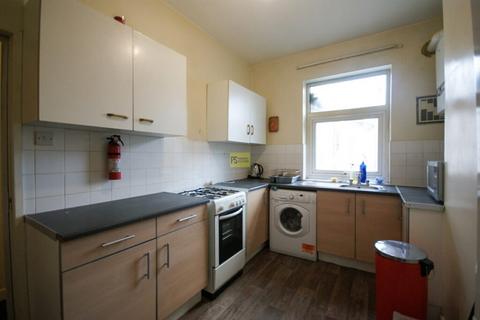 4 bedroom terraced house to rent, Bristol Road, Birmingham B29