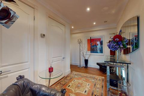 2 bedroom apartment to rent, Hayes Place, London NW1