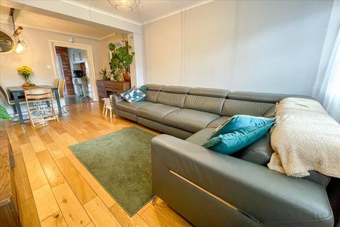 109 The Drive, Feltham, TW14 0AH