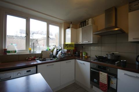 3 bedroom terraced house to rent, Umberslade Road, Birmingham B29