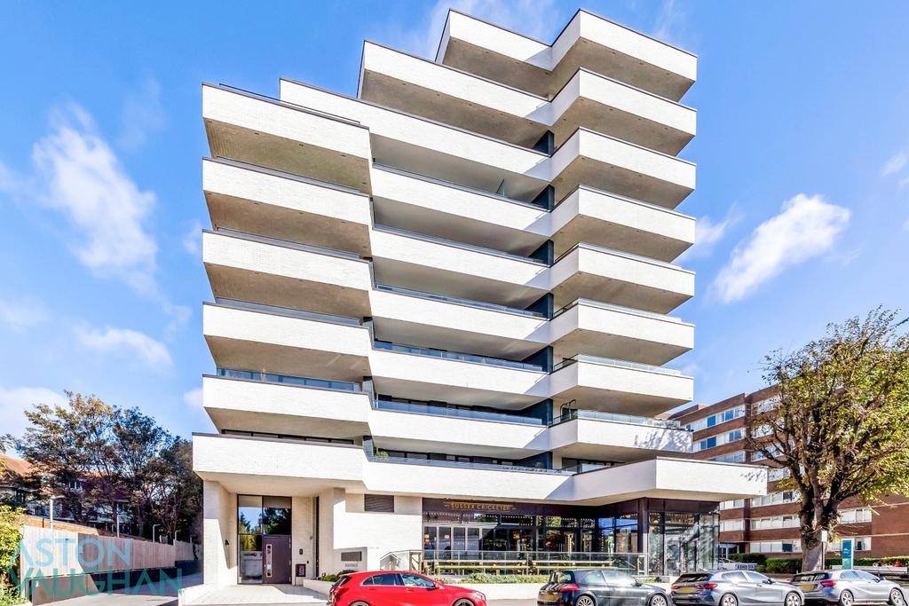 1, Eaton Road Hove BN3 3 bed apartment for sale - £1,250,000