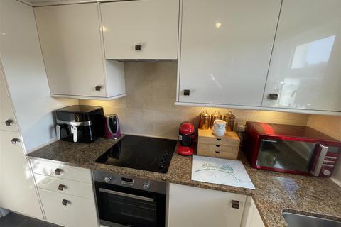 undefined, Salisbury Road, Salisbury SP3