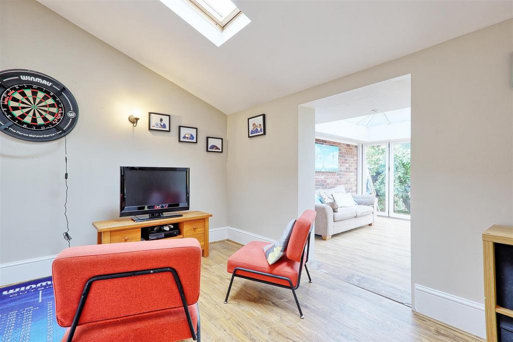 IMG 7068 69 70 easy HDR-interior3.jpg