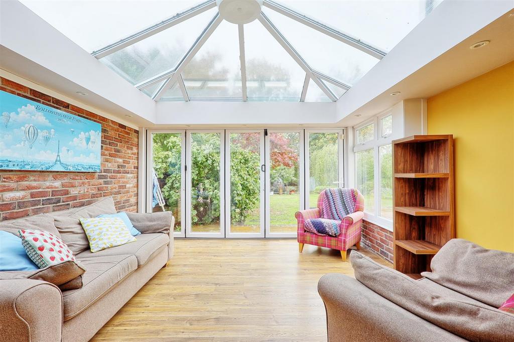 IMG 7074 5 6 easy HDR-interior3.jpg
